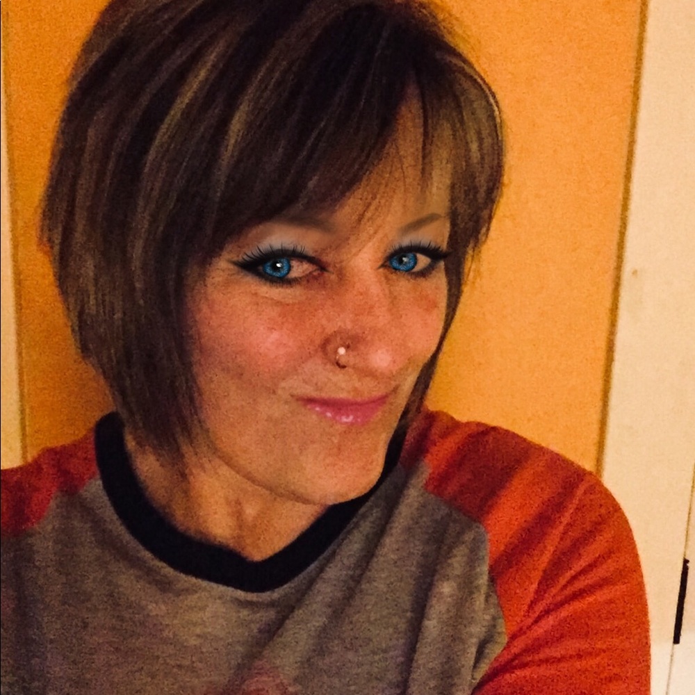 Meet your Posher, Angie